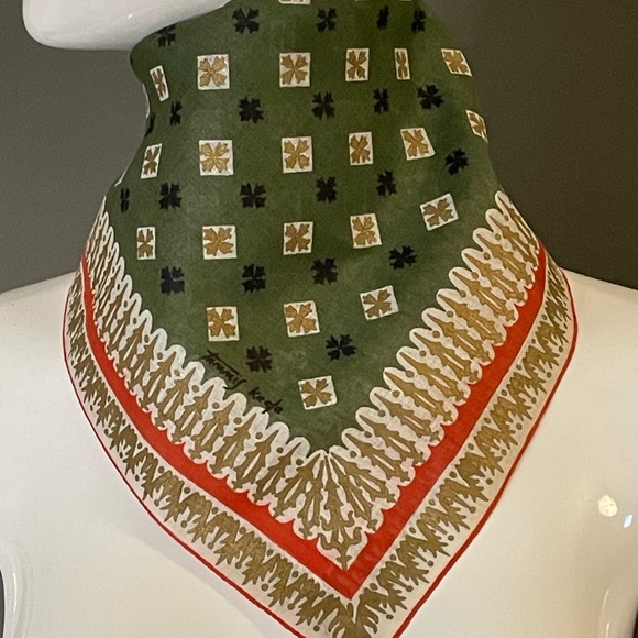 Tammis Keefe Accessories - Unworn Crisp Vintage Tammis Keefe Gold Metallic Trims 14 In Sq Mint Condition